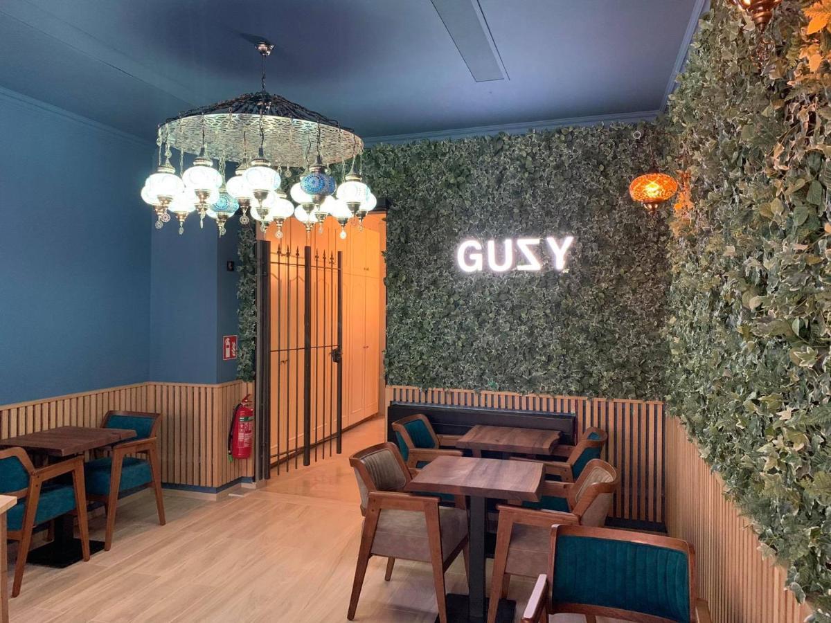 Hotel Guzy Lier Eksteriør billede
