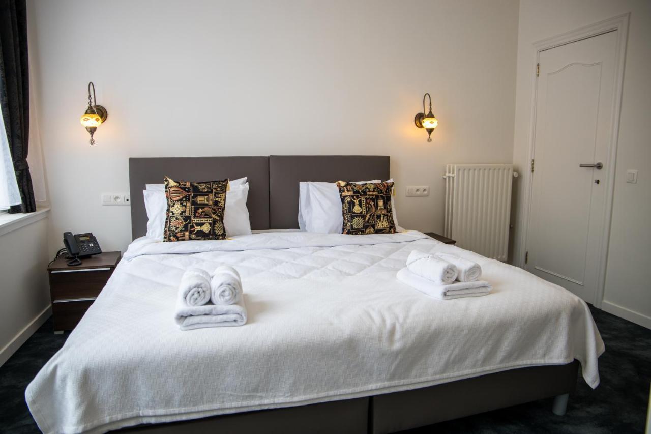 Hotel Guzy Lier Eksteriør billede